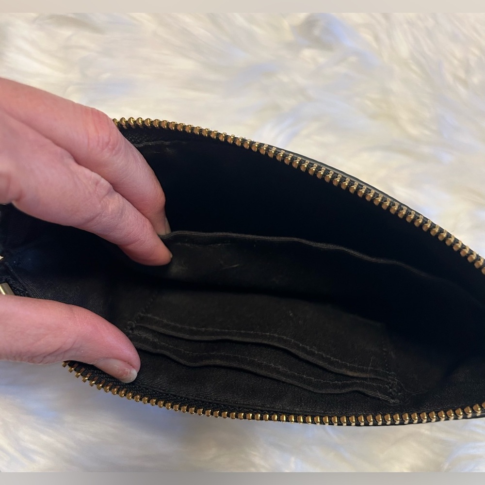 Coach Black RARE and Gold Purse or Wristlet Adjustable Chain NEW 2 divides & cc - Picture 4 of 5